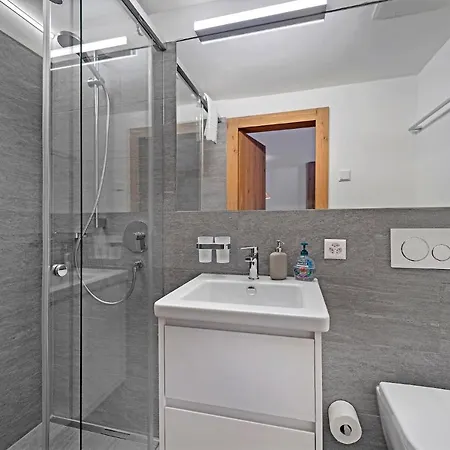 Guardaval 15 公寓 苏尔勒吉